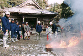 Photo：初期消火訓練